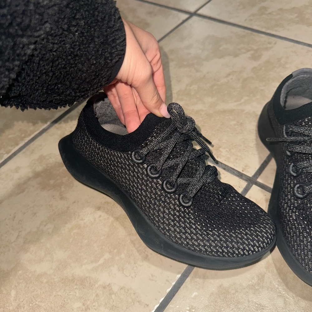 Women’s allbirds sneakers - Picture 8 of 8